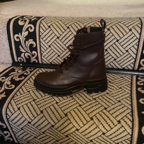 Steve Madden Jamisyn combat boot - Picture 4 of 4
